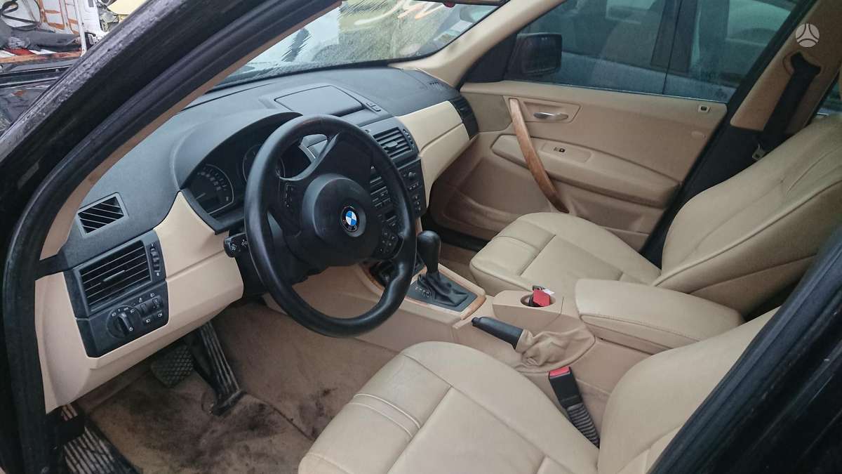 BMW X3 dalimis