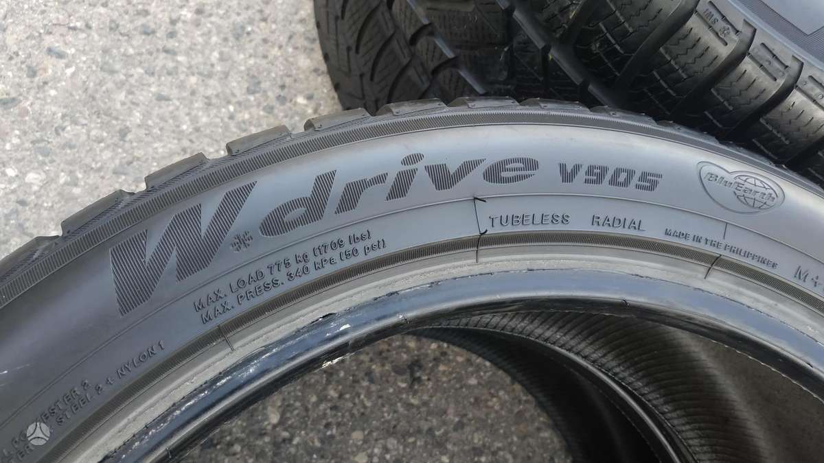 Yokohama, winter 235/45 R19