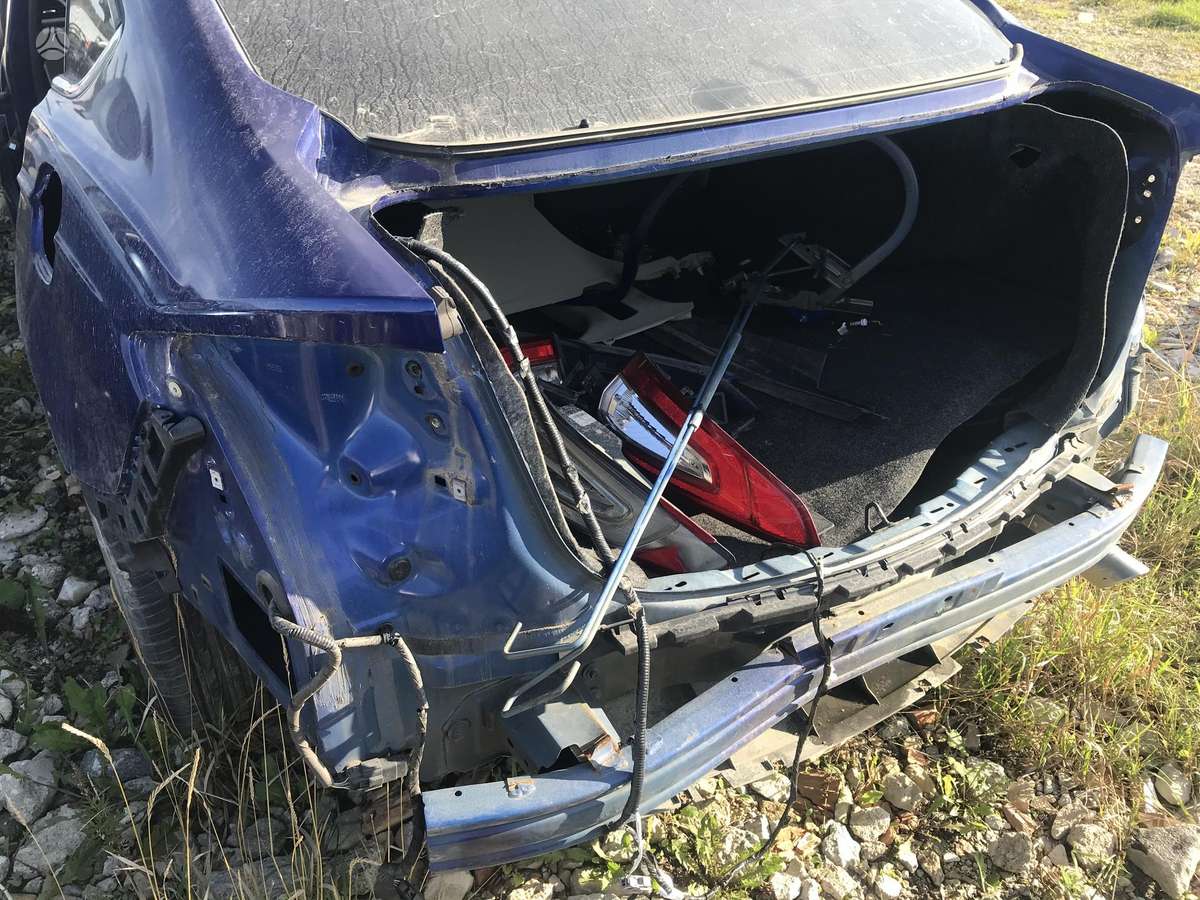 Ford Fusion for parts