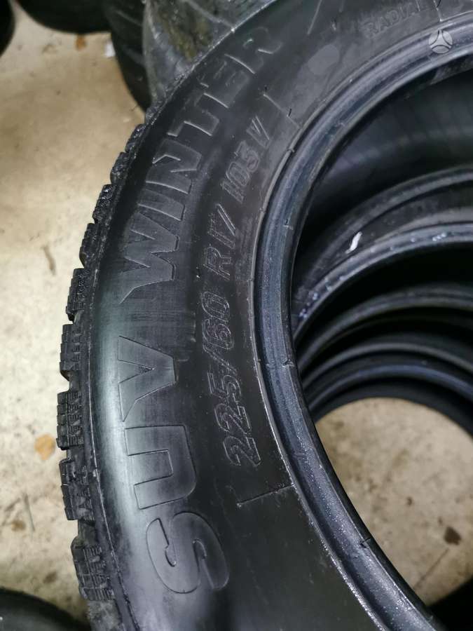 Taurus SUV WINTER, winter 225/60 R17