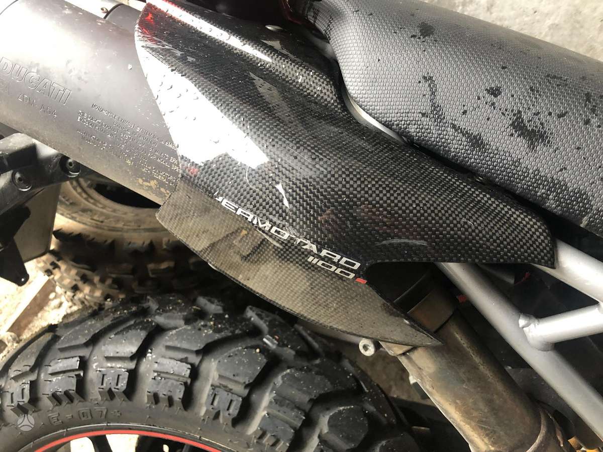 Ducati Hypermotard, supermoto