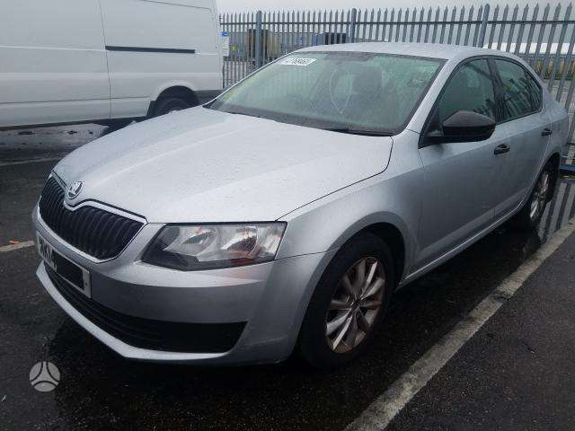 Skoda Octavia dalimis