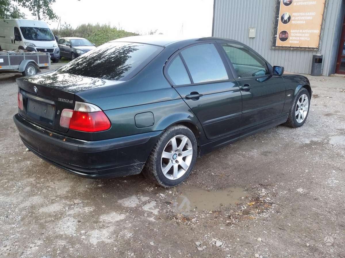 BMW 320 dalimis. Europa dalimis