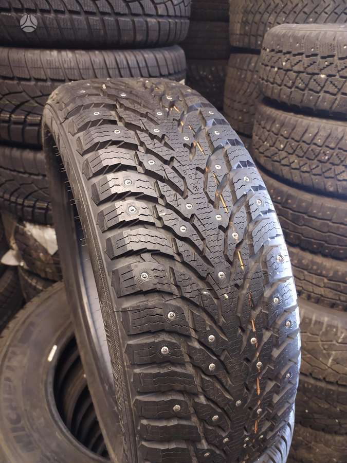 Nokian Hakapeliitta 9, winter 215/55 R18