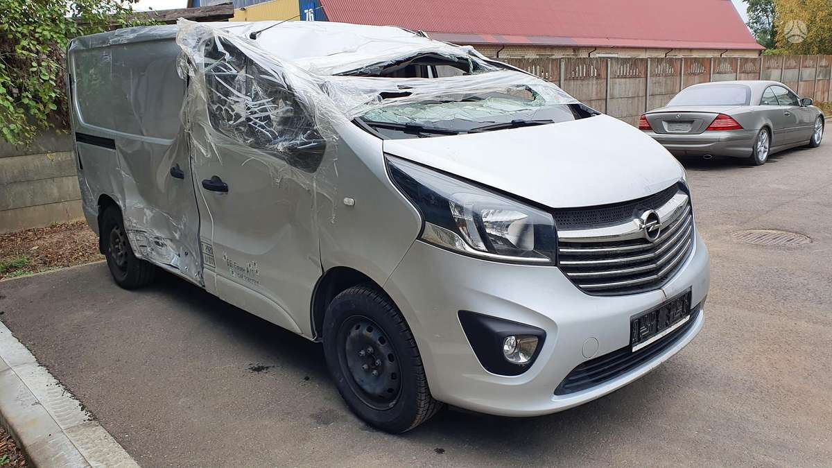 Opel Vivaro Biturbo 140ag