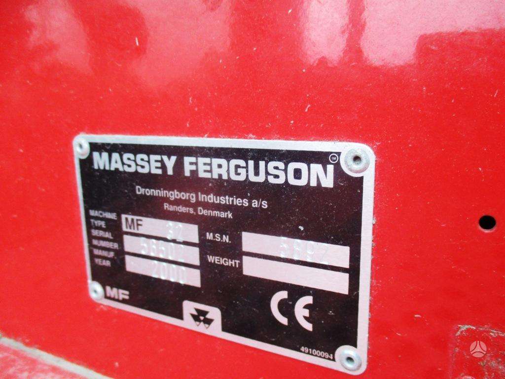 Massey Ferguson 32