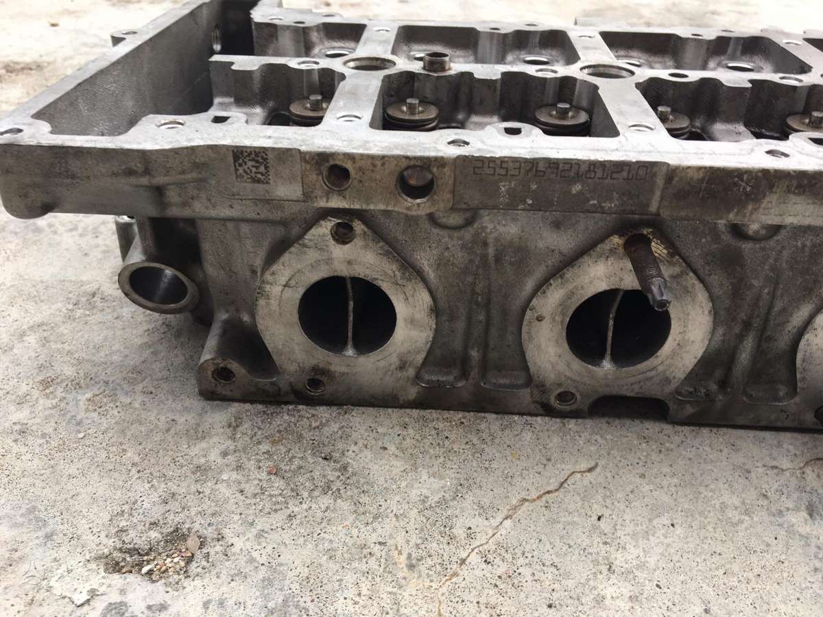 BMW X6, 7800003, variklio detalės