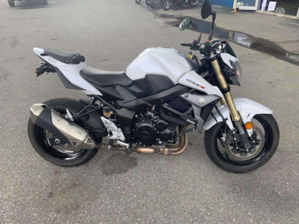Suzuki GSX-S, street / classic