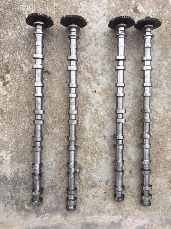 Aston Martin DB9, Am04 db9, cylinder head