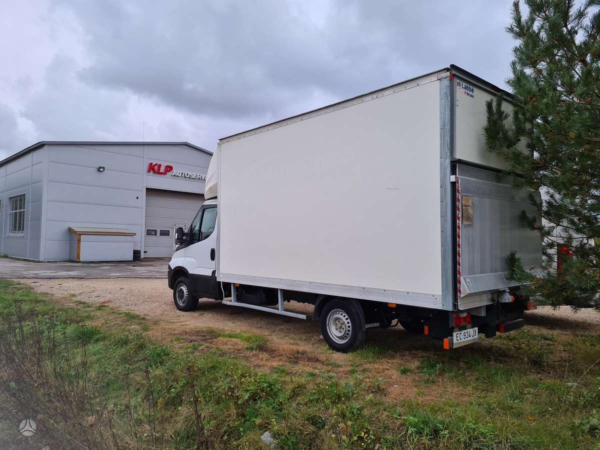 Iveco Crafter, грузовые микроавтобусы