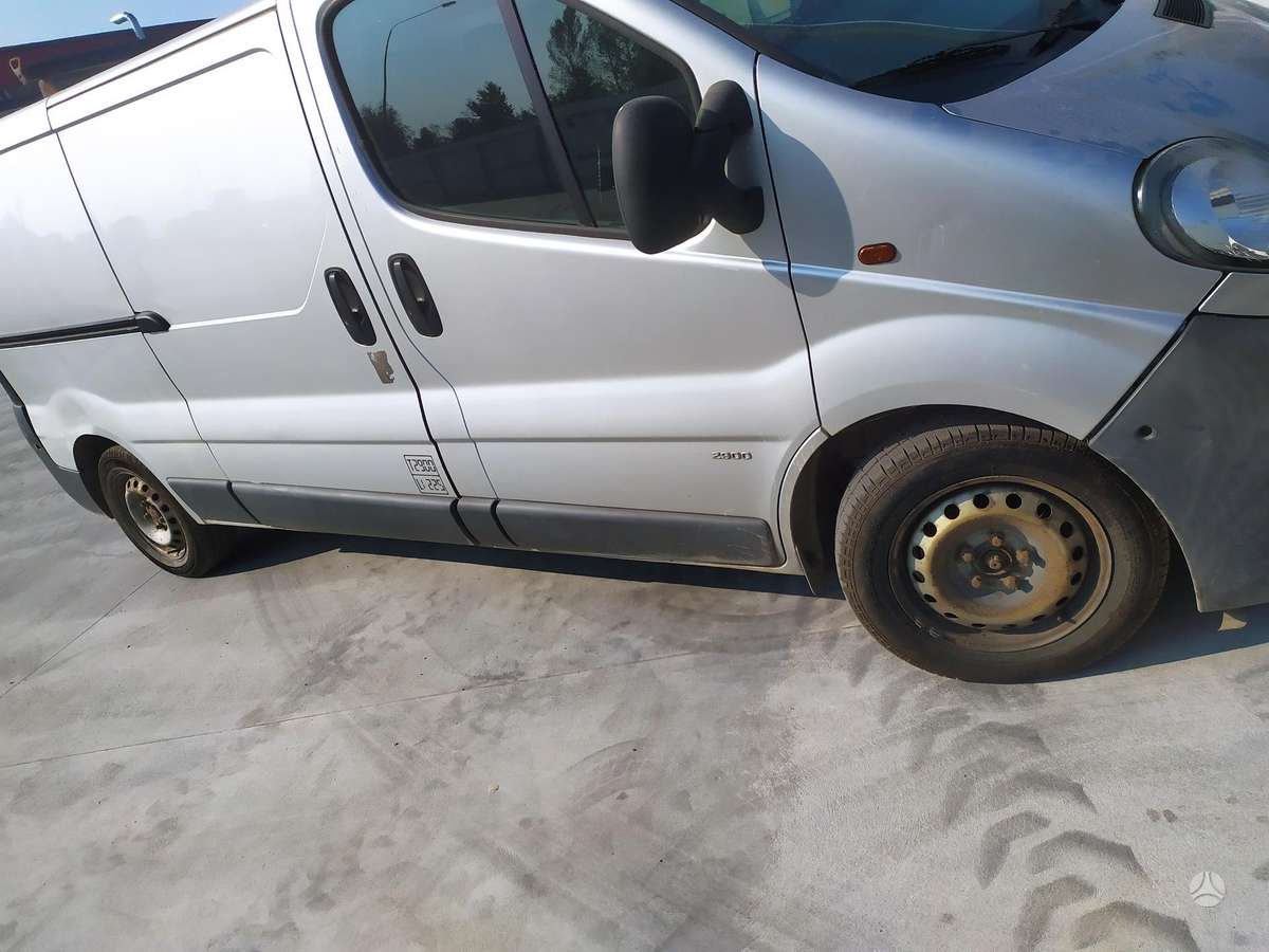 Opel Vivaro, cargo vans