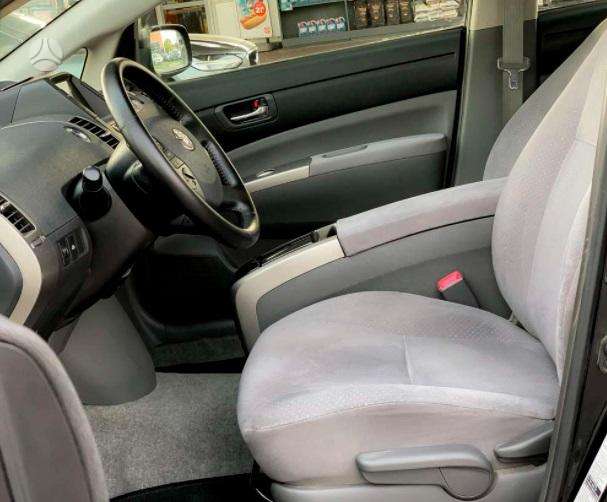 Toyota Prius, 1.5 l., hatchback