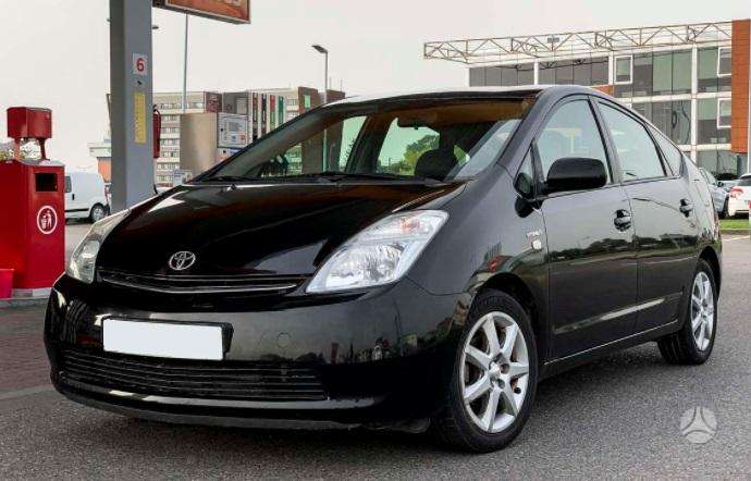 Toyota Prius, 1.5 l., hatchback