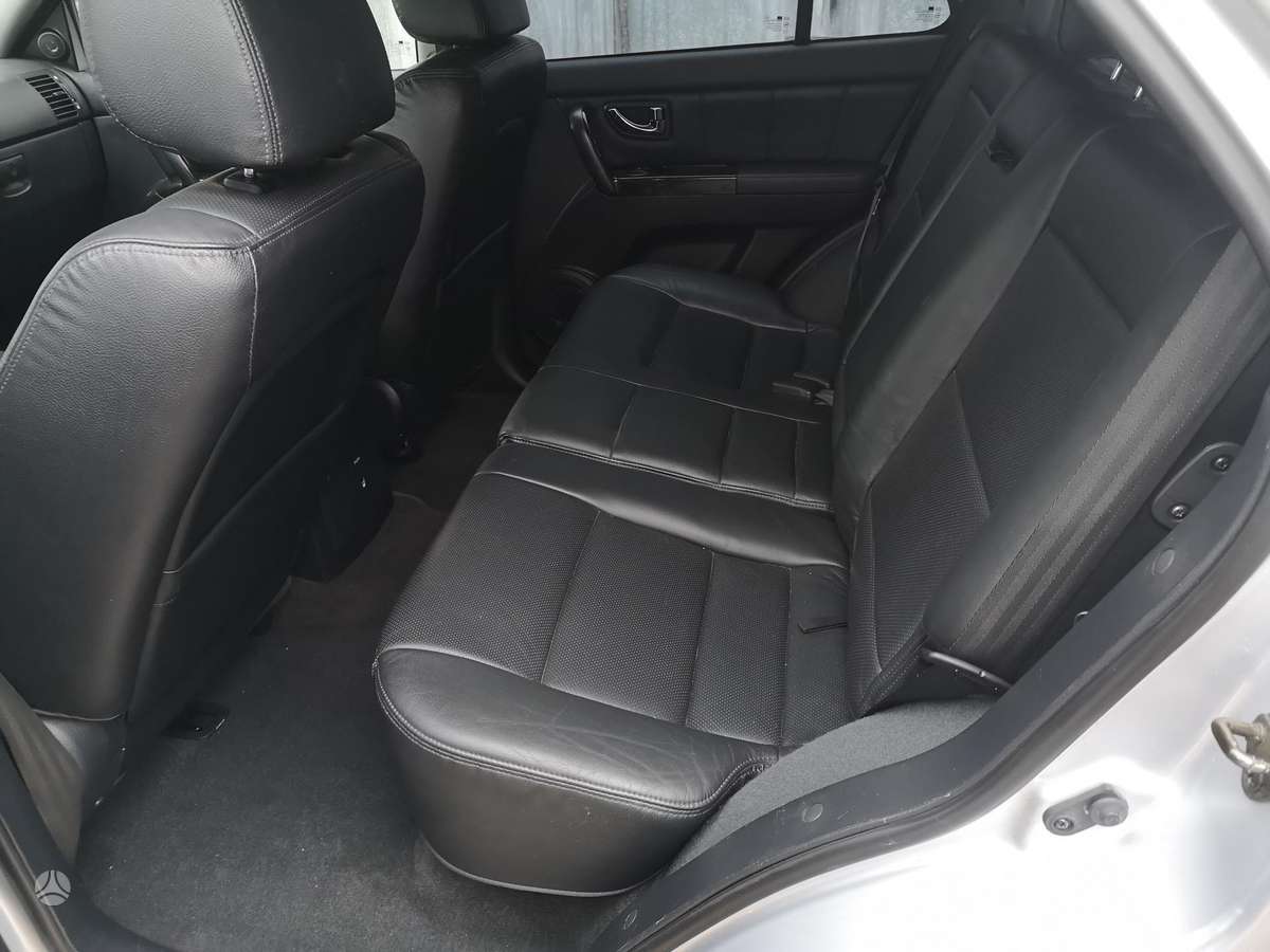 Kia Sorento dalimis