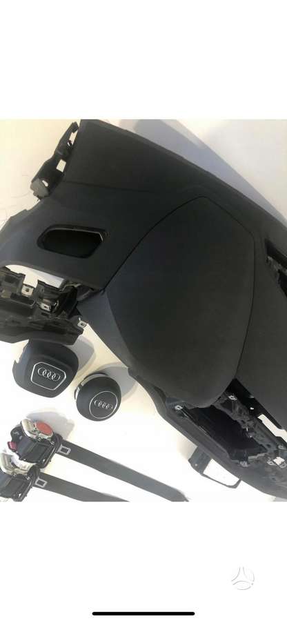 Audi Q3 детали салона