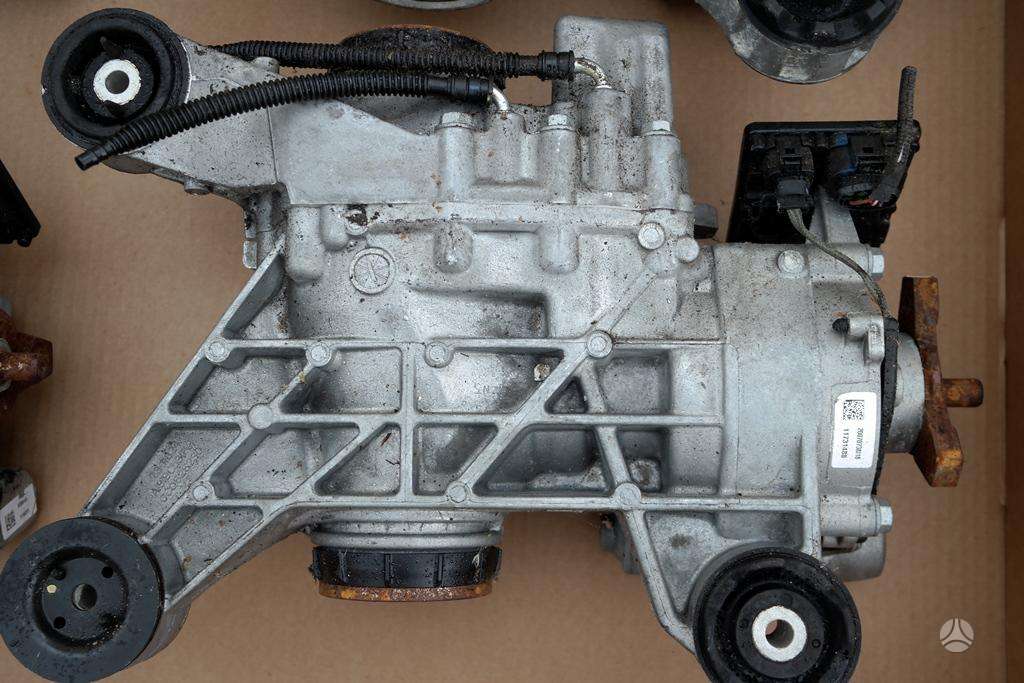 Volkswagen Passat differential, drive shaft