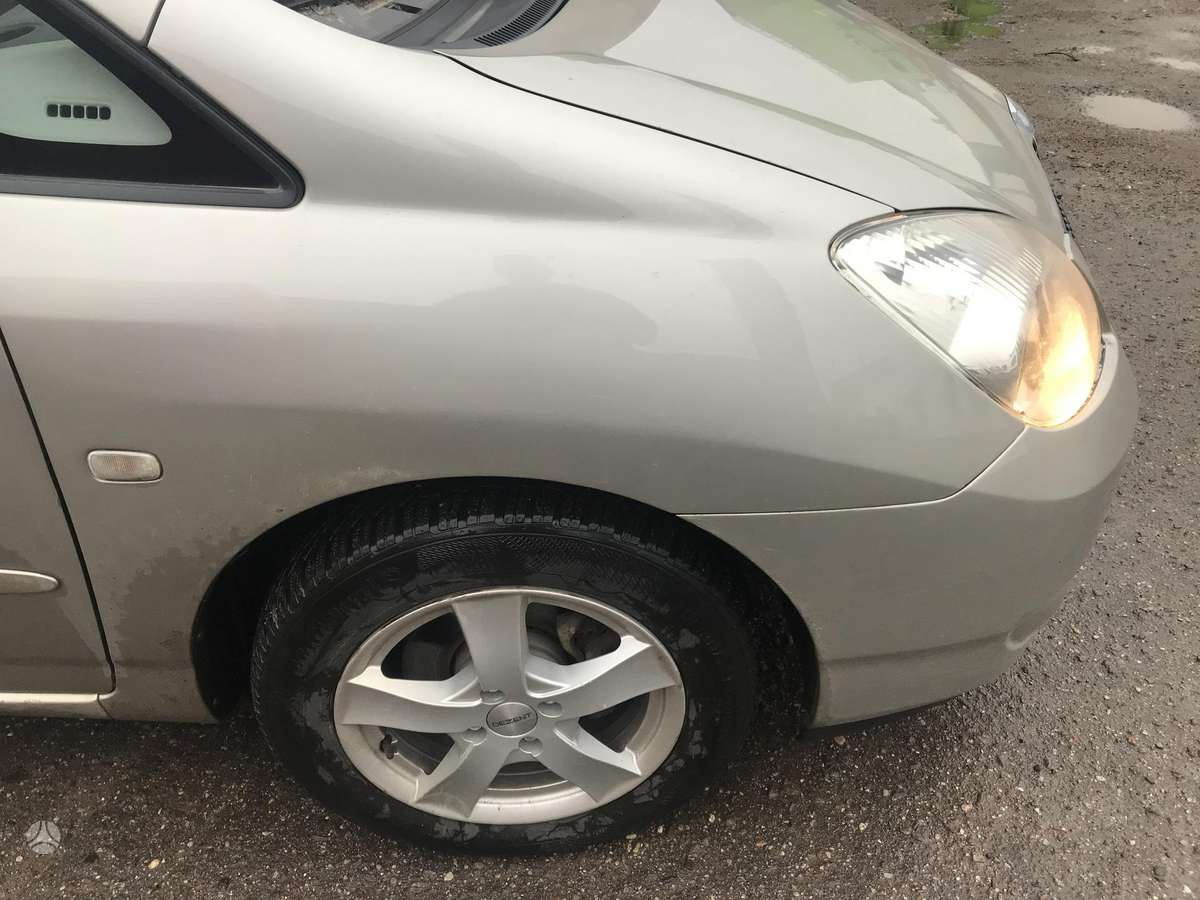 Toyota Corolla Verso for parts