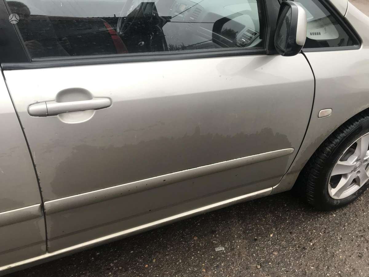 Toyota Corolla Verso по частям