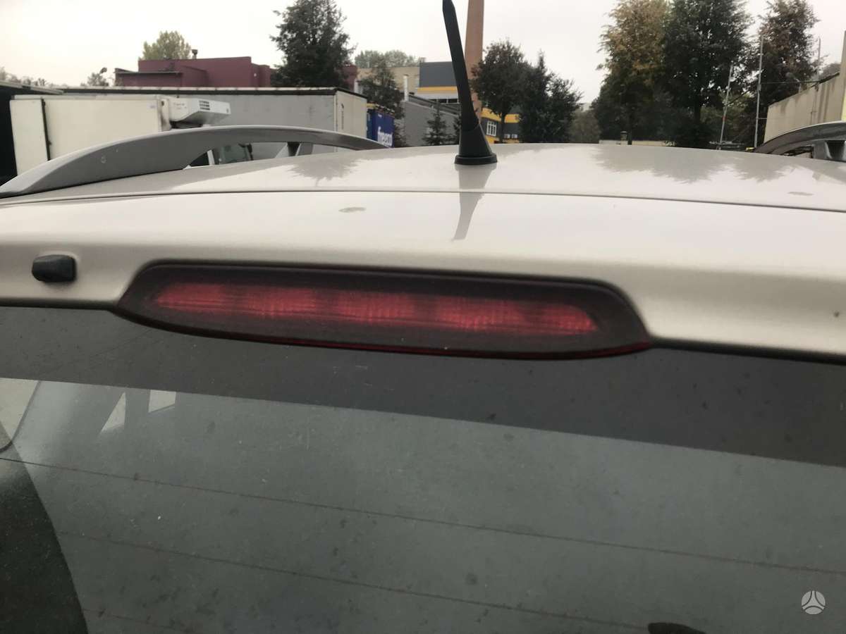 Toyota Corolla Verso dalimis