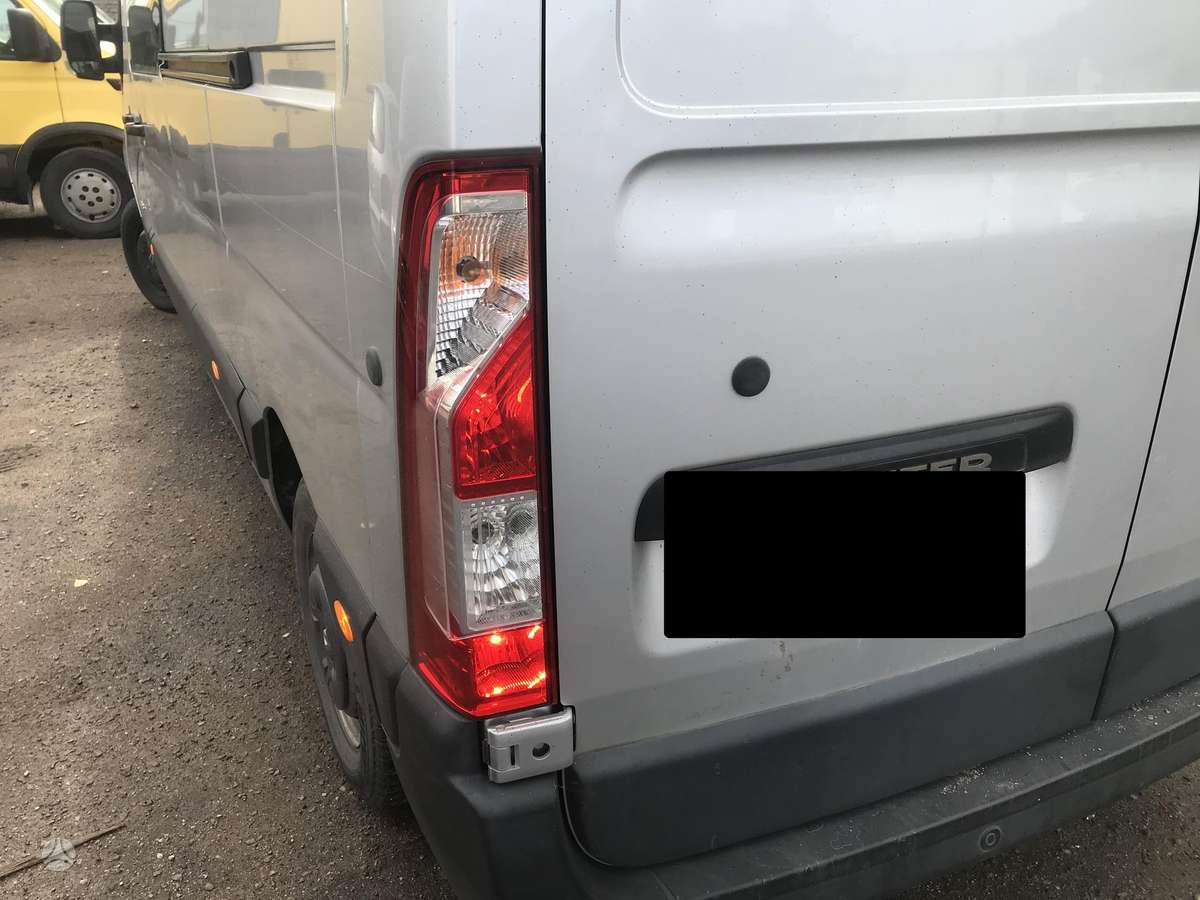 Renault MASTER, preču