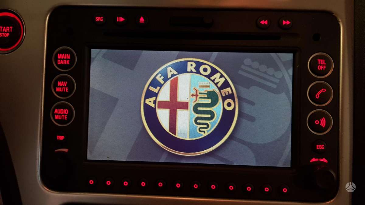 Alfa Romeo Brera dalimis