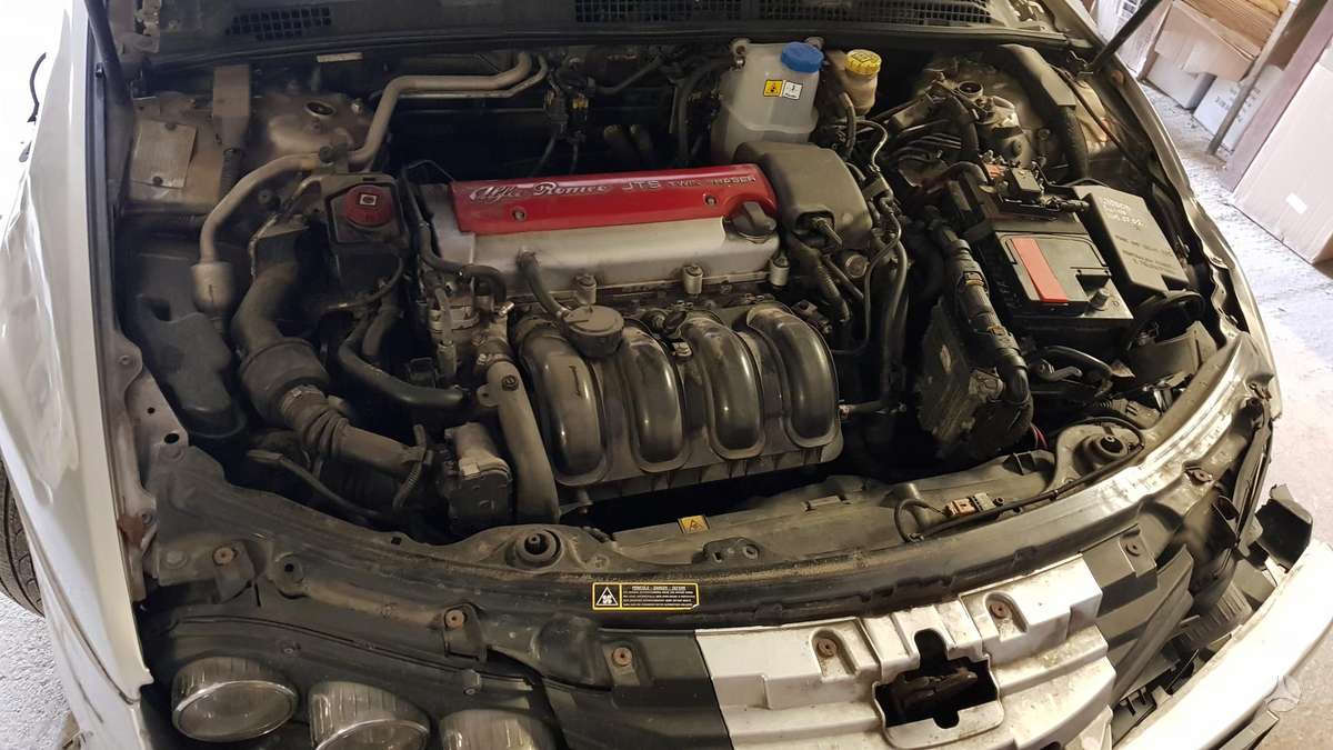 Alfa Romeo Brera по частям