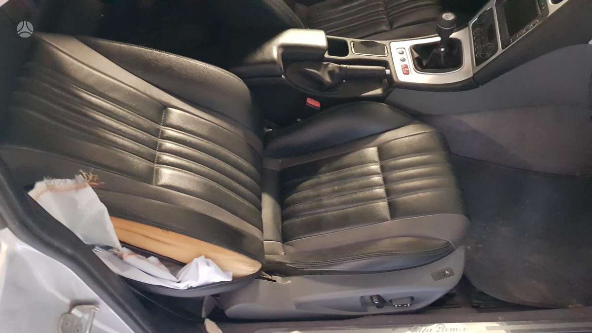 Alfa Romeo Brera по частям