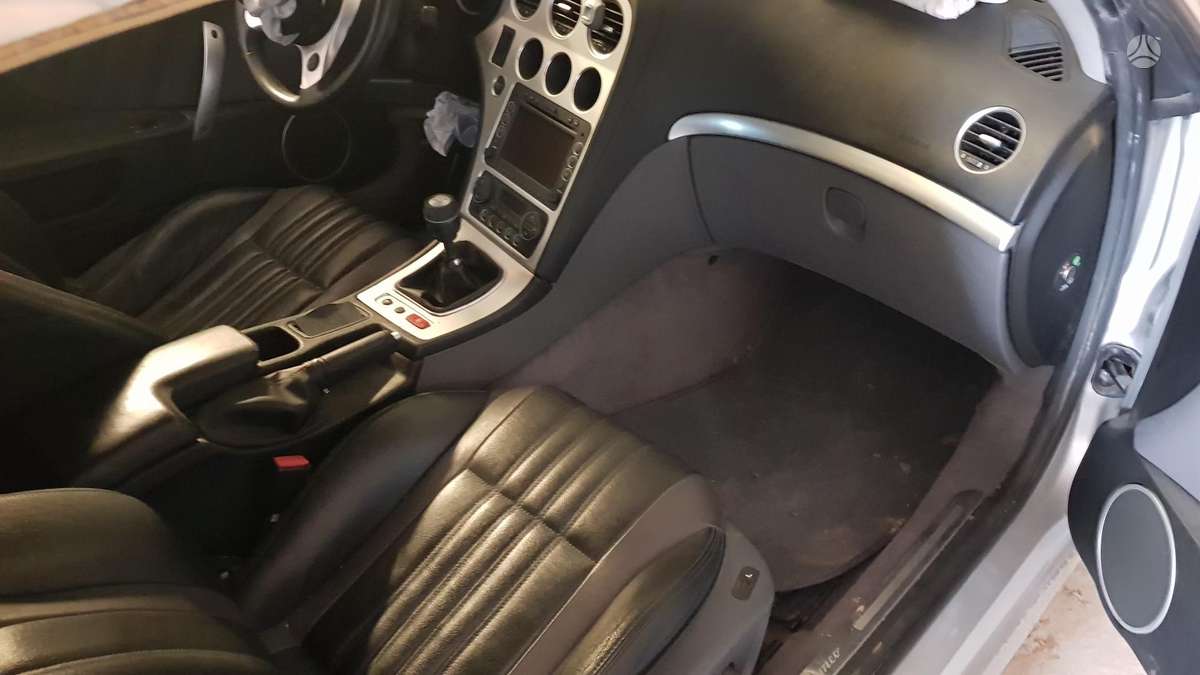 Alfa Romeo Brera по частям