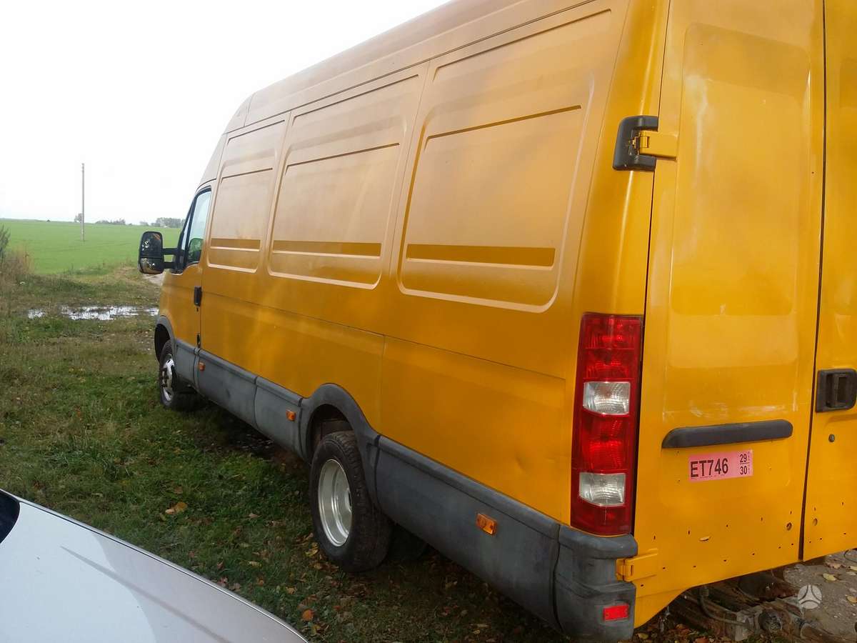 Iveco DAILY, preču
