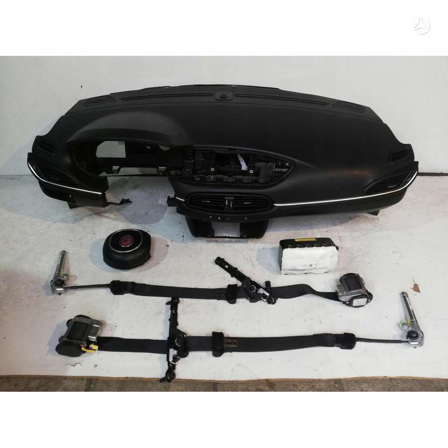 Fiat 500X salono detalės