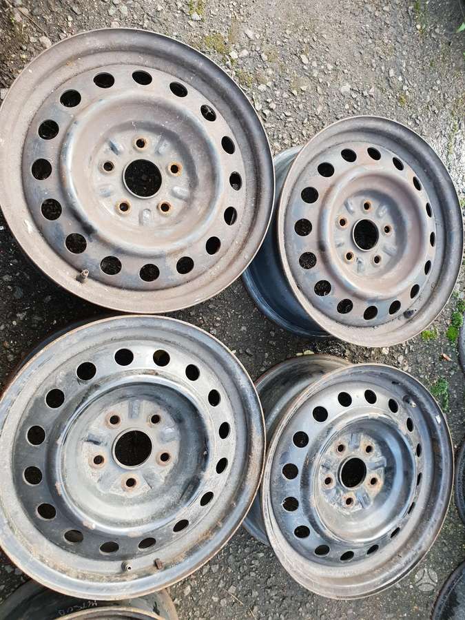 Toyota COROLA VERSO/AURIS/AVENSIS, tērauda apzīmogoti, R16