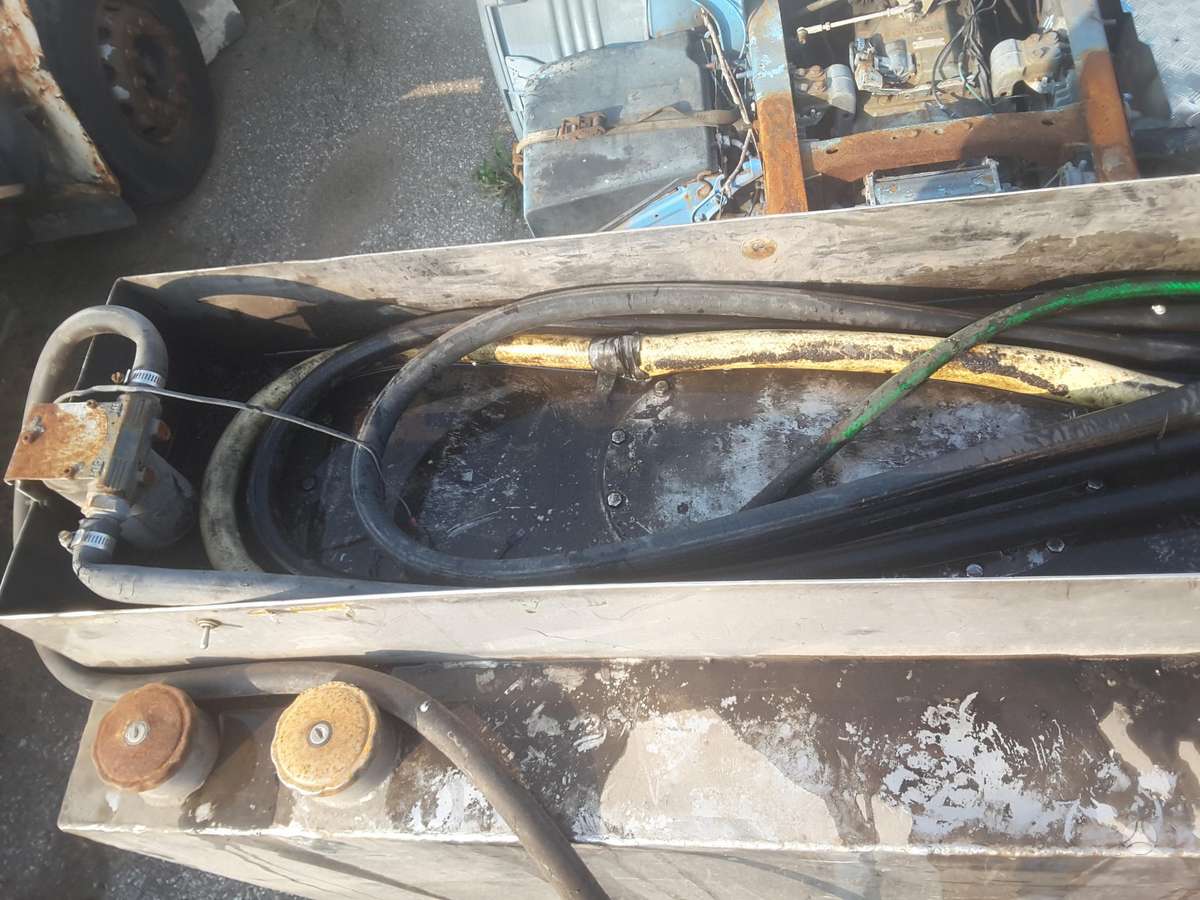 Renault S 140, trucks