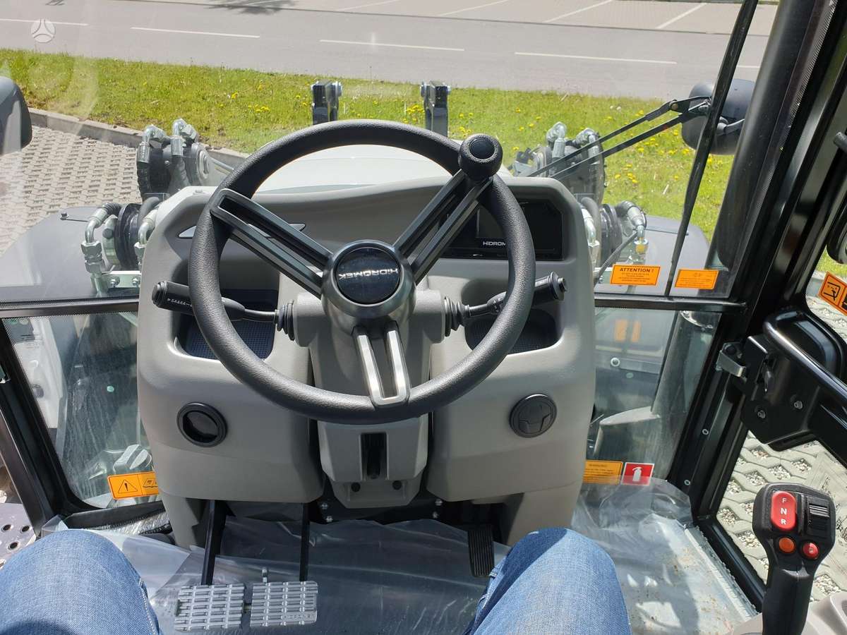 Hidromek HMK 102S, экскаваторные погрузчики
