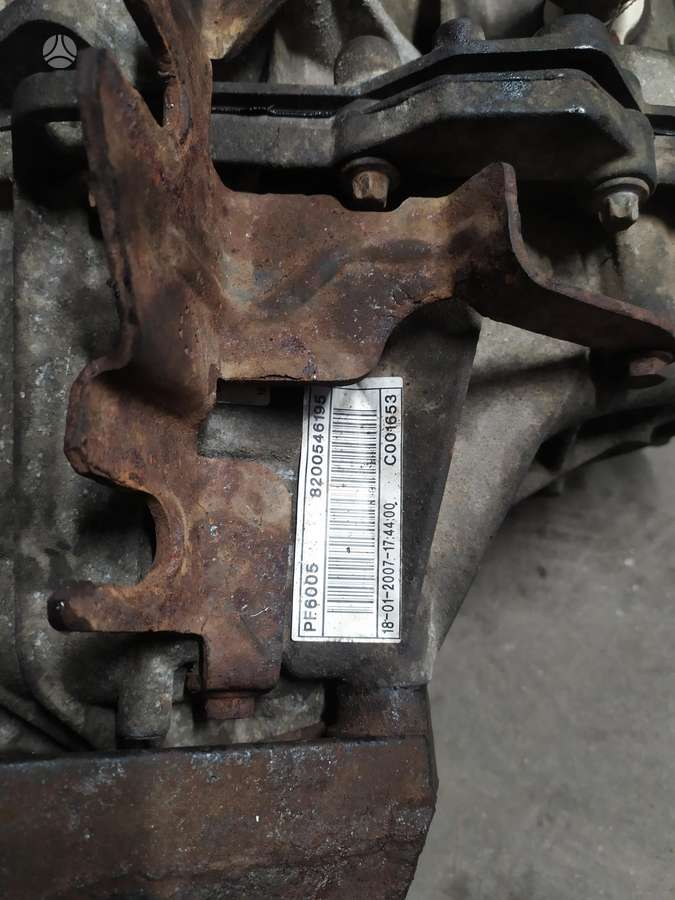 Opel Movano, preču
