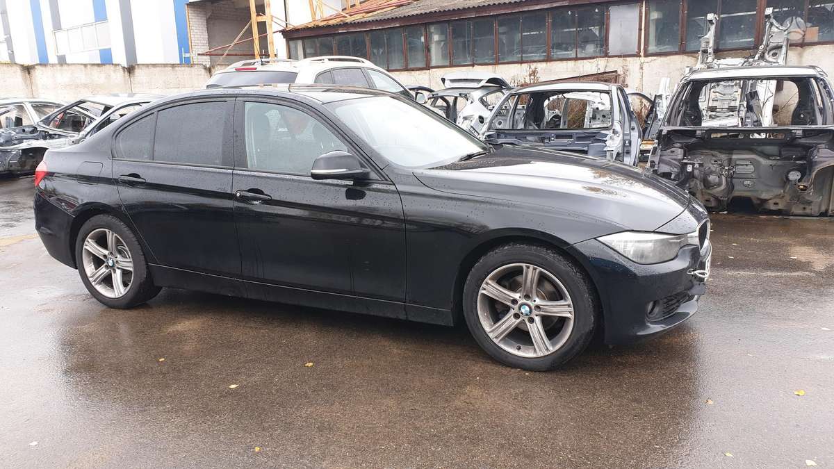 BMW 320