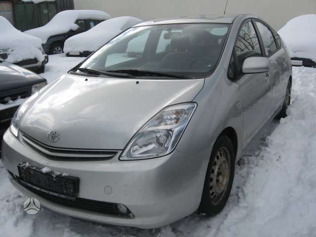 Toyota Prius по частям