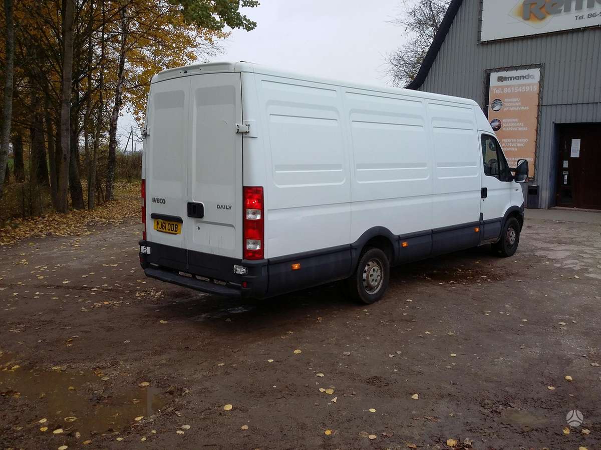 Iveco 35S13, preču