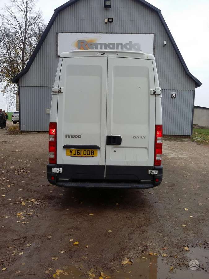 Iveco 35S13, cargo vans
