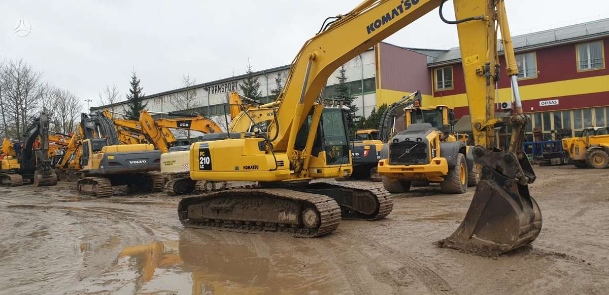 Komatsu PC210LC-7, ekskavatori