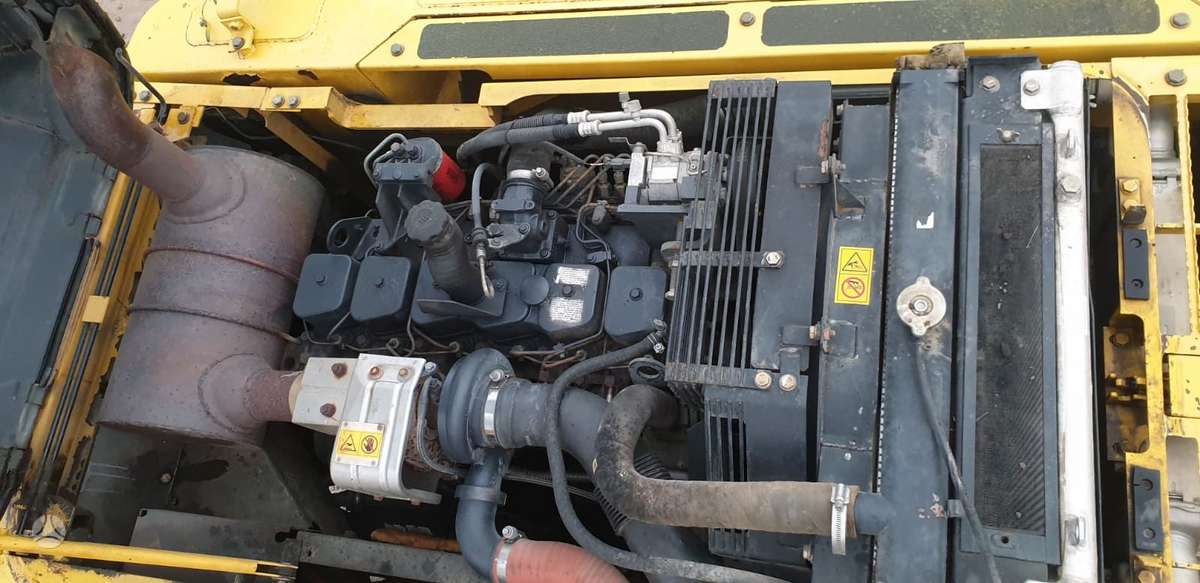 Komatsu PC210LC-7, ekskavatori