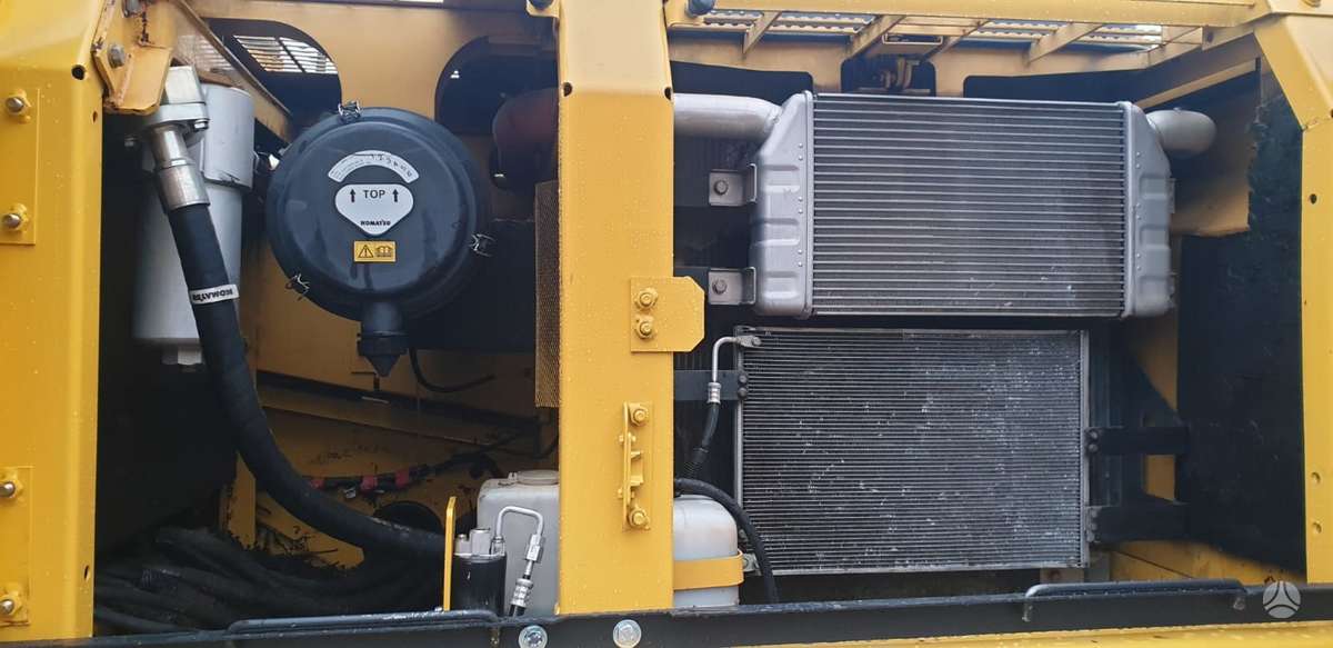 Komatsu PC210LC-7, экскаваторы