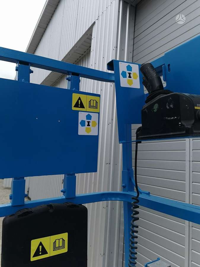 Genie 2632, scissor lift