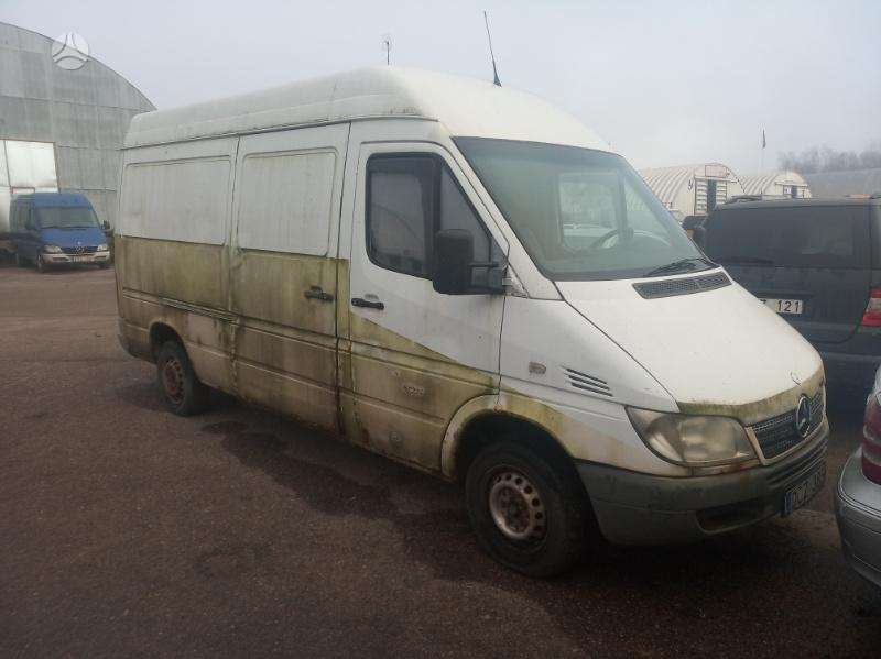 Mercedes-Benz Sprinter, preču