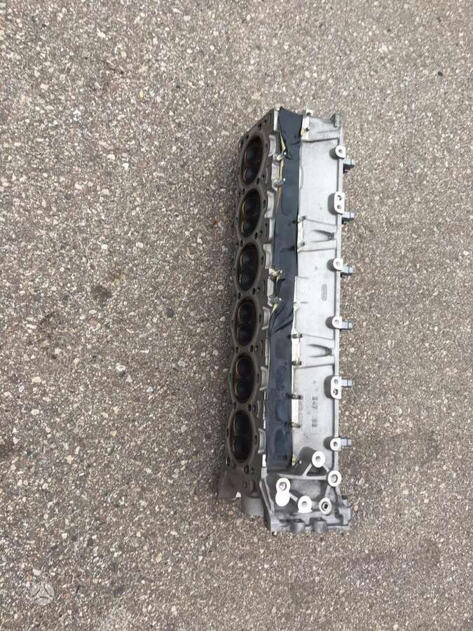 Aston Martin DB9, 4G4E-6090 RF-4G4E-6090, cylinder head