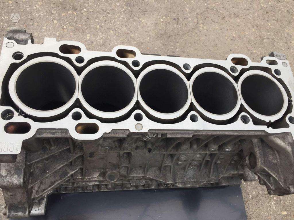 Ford Focus ST детали двигателя