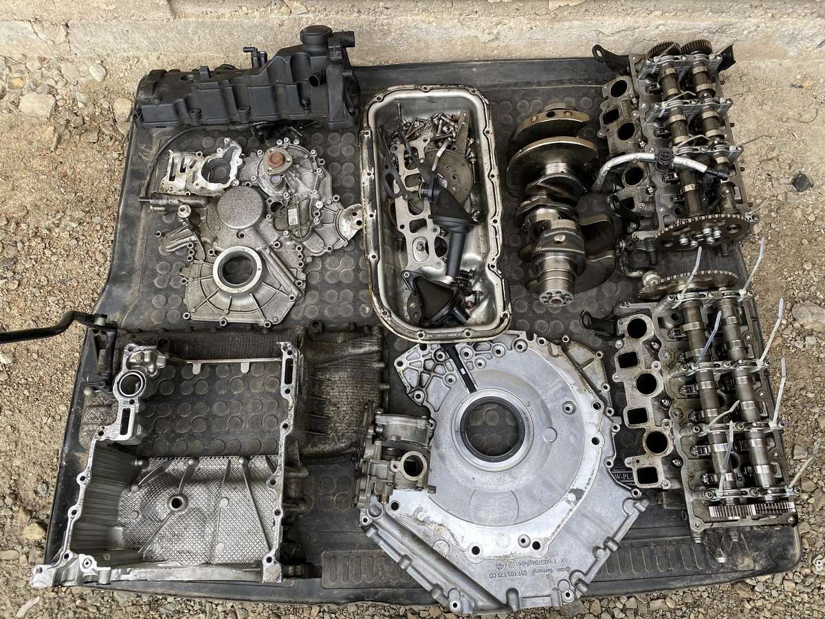 Volkswagen Touareg engine parts