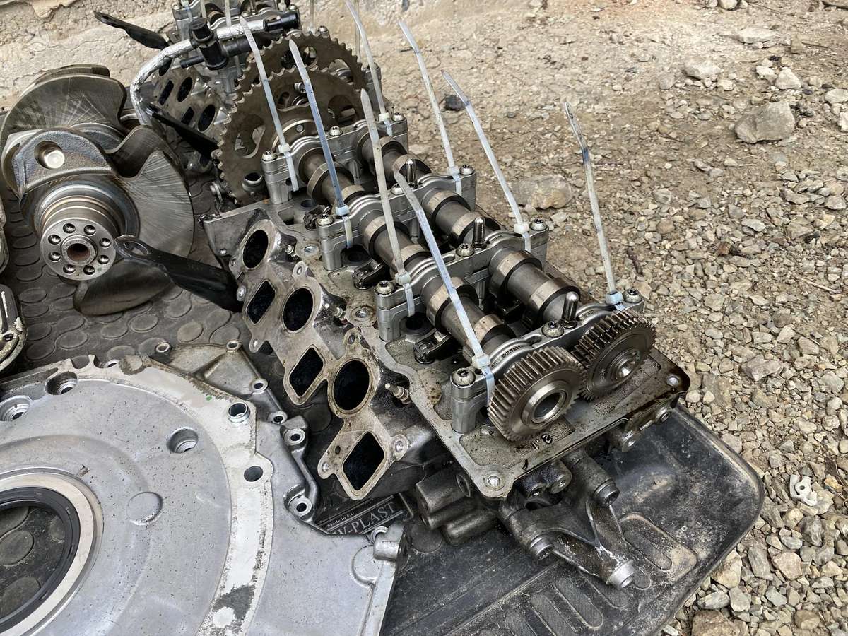 Volkswagen Touareg engine parts