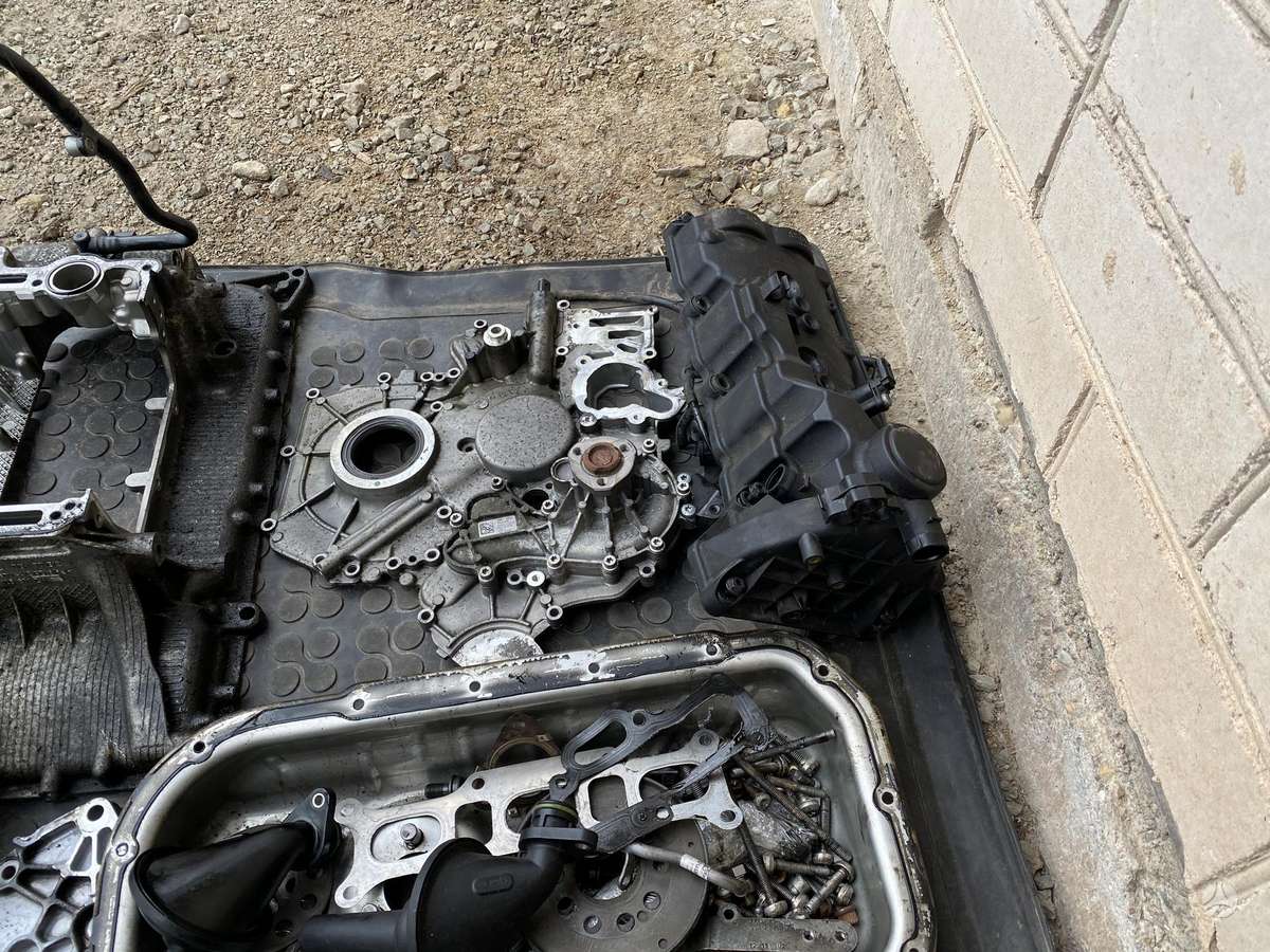 Volkswagen Touareg engine parts