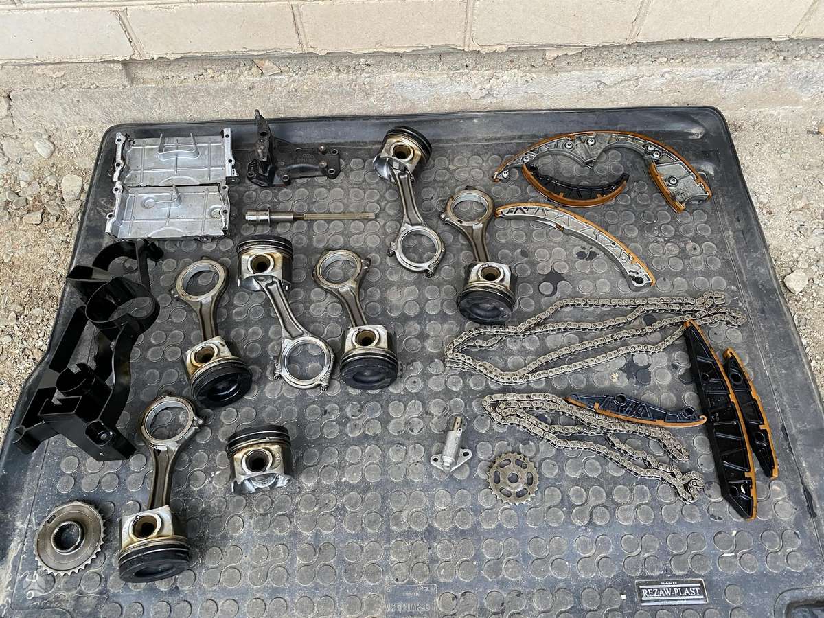 Volkswagen Touareg engine parts