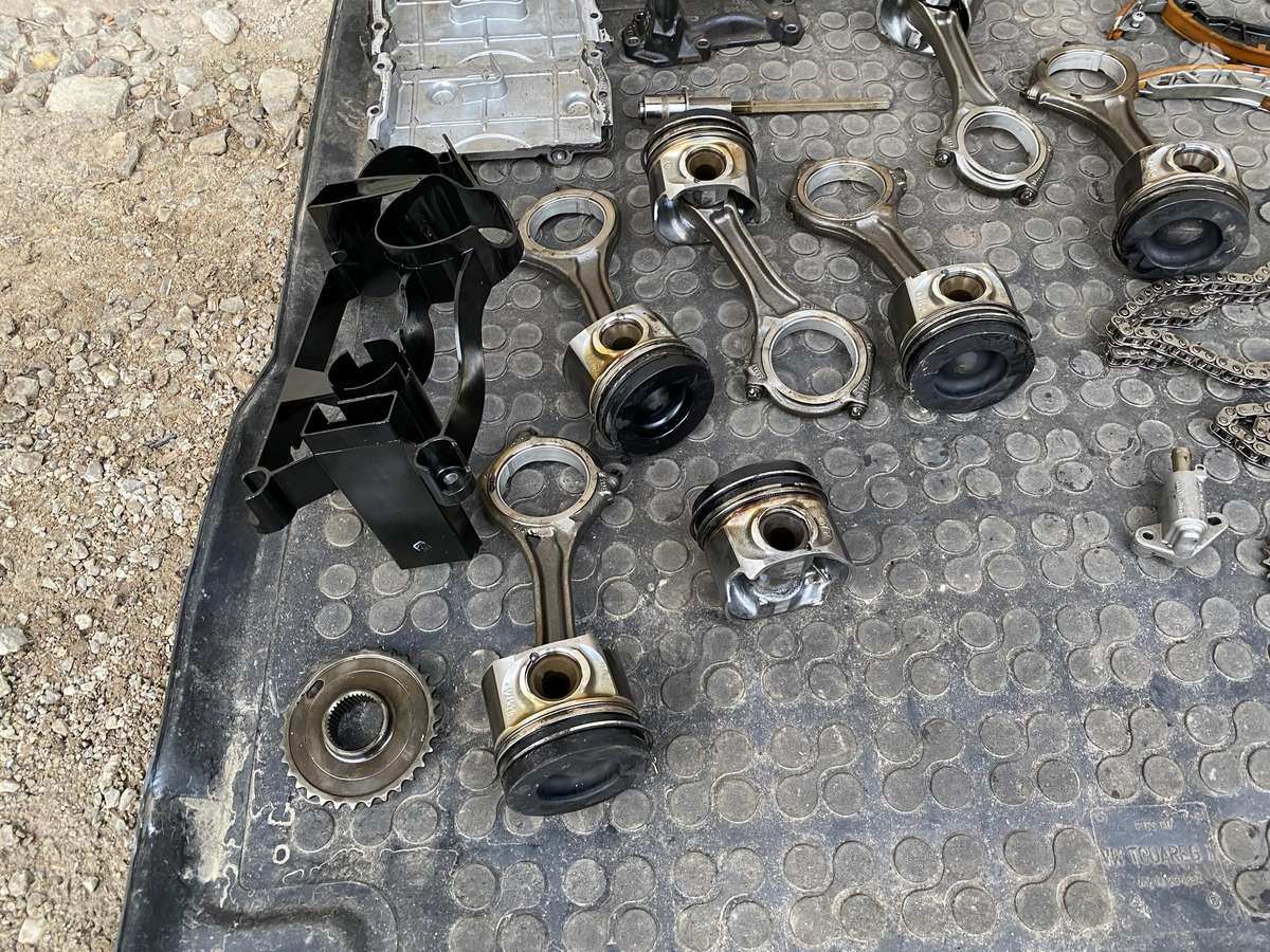 Volkswagen Touareg engine parts